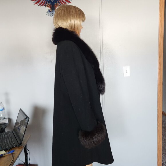 #703 Large cashmere blend/fox fur coat - Picture 4 of 4